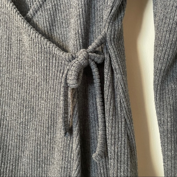 Ribbed knit wrap lightweight sweater - Picture 3 of 6